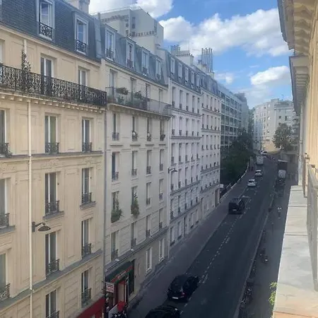 Entier - Buttes Chaumont Apartment *
